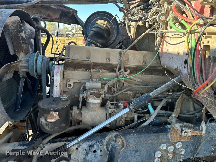 image for item DX3782 1987 Ford U90 dump truck