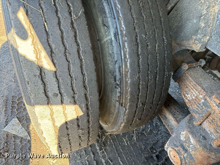 image for item DX3782 1987 Ford U90 dump truck