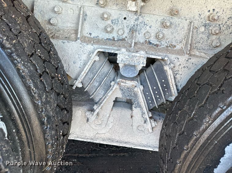 image for item DX3783 1998 Ford Z96 ready mix truck