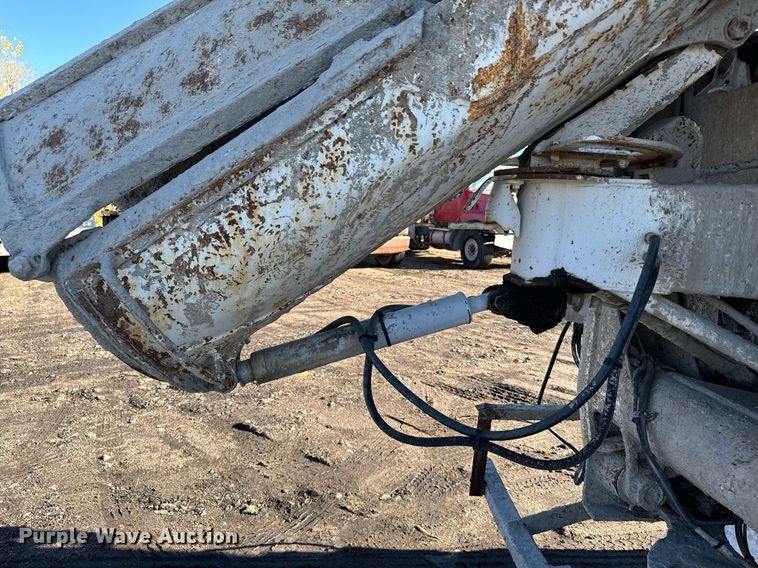 image for item DX3783 1998 Ford Z96 ready mix truck