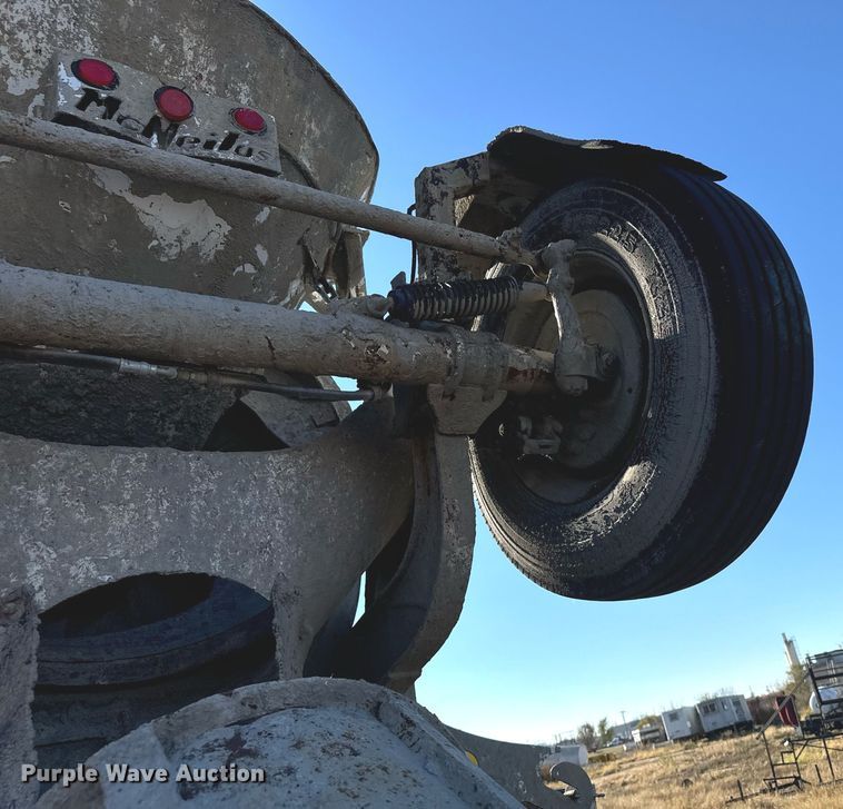 image for item DX3783 1998 Ford Z96 ready mix truck