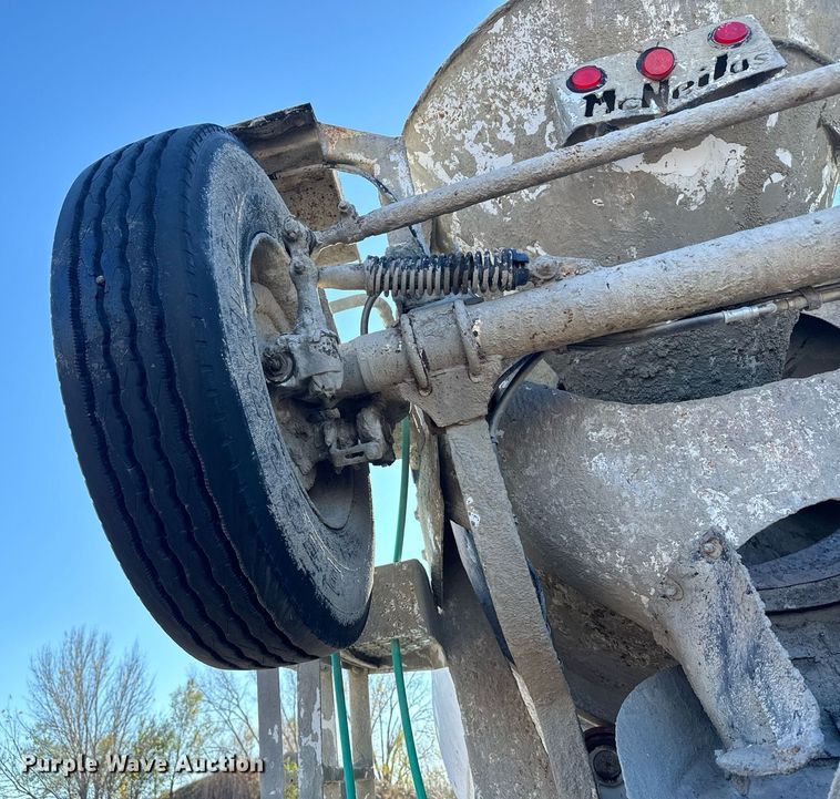 image for item DX3783 1998 Ford Z96 ready mix truck