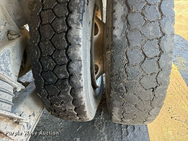 image for item DX3783 1998 Ford Z96 ready mix truck