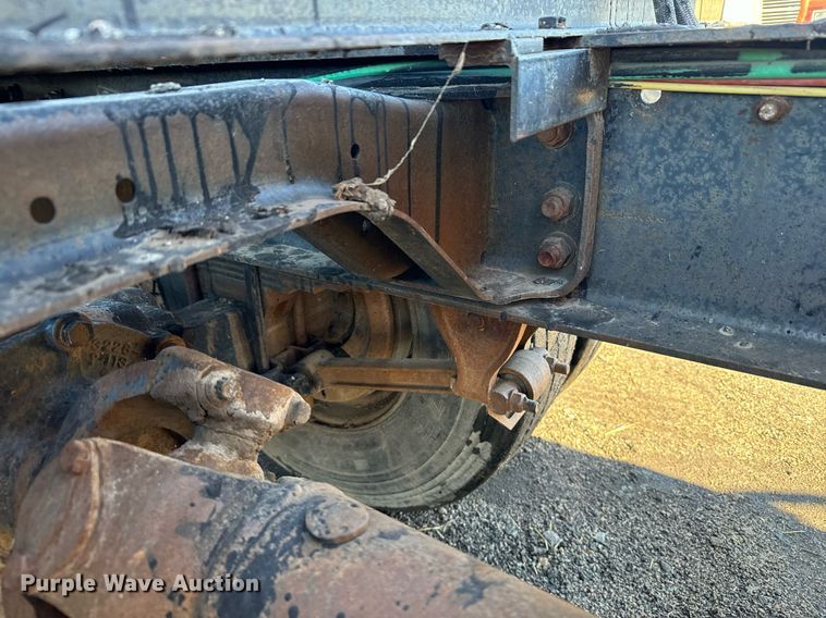 image for item DX3784 1990 Ford U90 semi truck