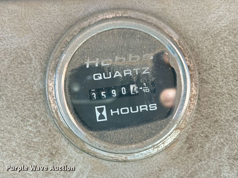 image for item DX3784 1990 Ford U90 semi truck