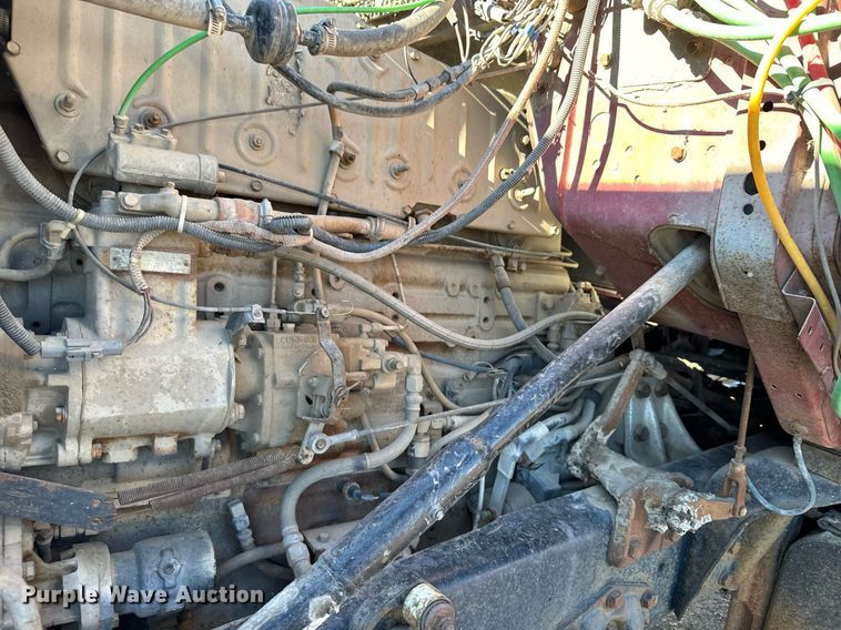 image for item DX3784 1990 Ford U90 semi truck