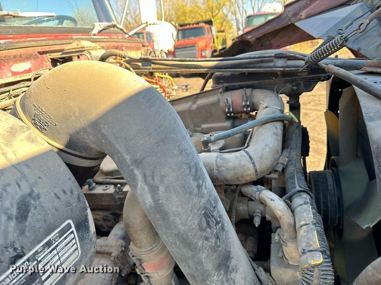 image for item DX3784 1990 Ford U90 semi truck