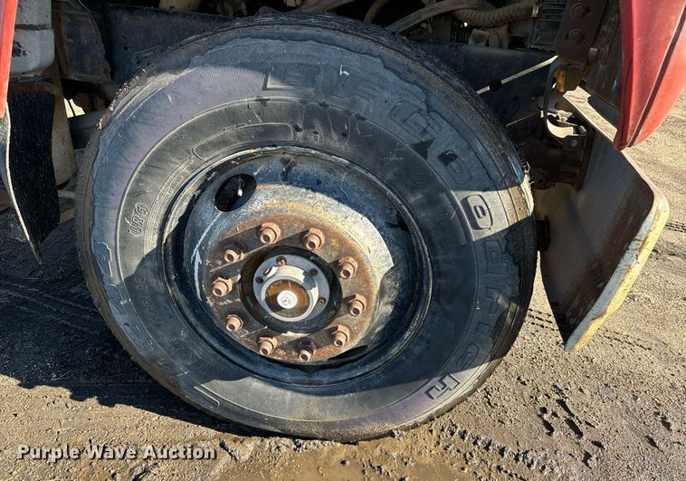 image for item DX3784 1990 Ford U90 semi truck