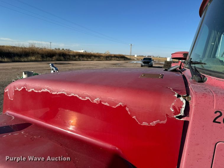 image for item DX3786 1995 Mack RD600 semi truck