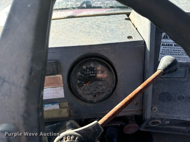 image for item DX3786 1995 Mack RD600 semi truck