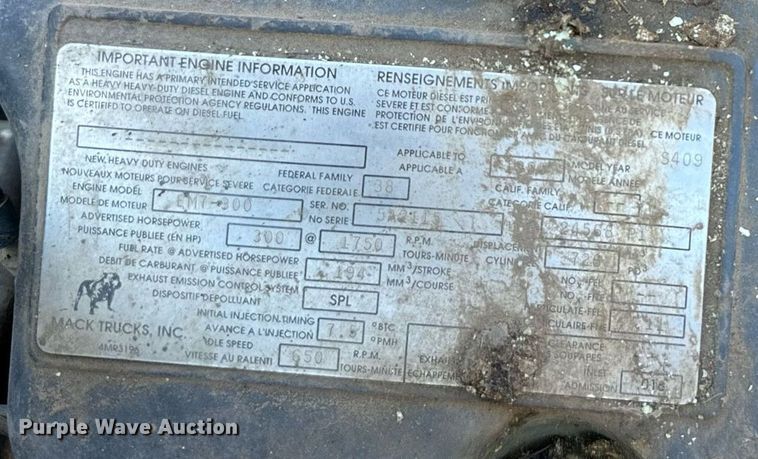 image for item DX3786 1995 Mack RD600 semi truck