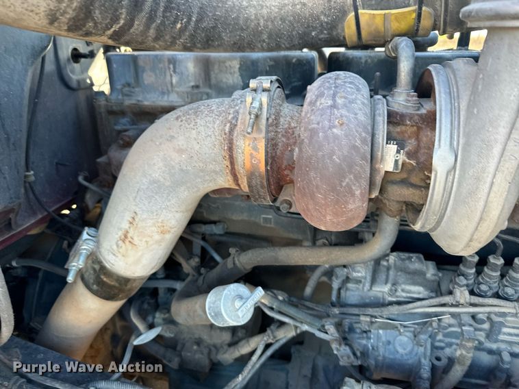 image for item DX3786 1995 Mack RD600 semi truck