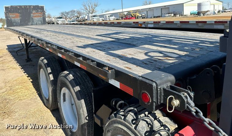 image for item DX3797 2011 Great Dane flatbed trailer