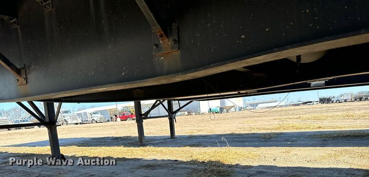 image for item DX3797 2011 Great Dane flatbed trailer