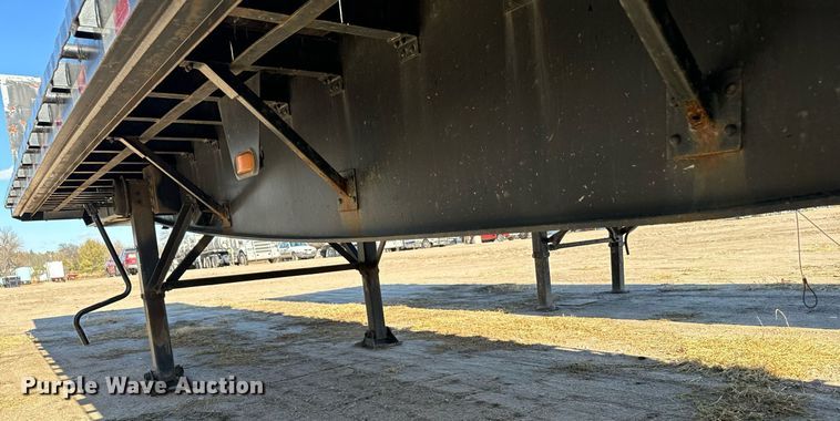 image for item DX3797 2011 Great Dane flatbed trailer