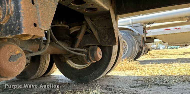 image for item DX3797 2011 Great Dane flatbed trailer