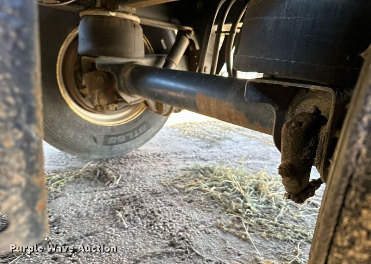 image for item DX3797 2011 Great Dane flatbed trailer