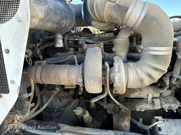 image for item DX3798 1990 Kenworth T600 truck cab and chassis