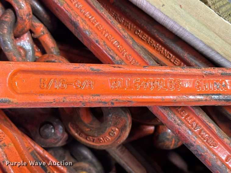 image for item DX3872 Approximately 200 chain binders