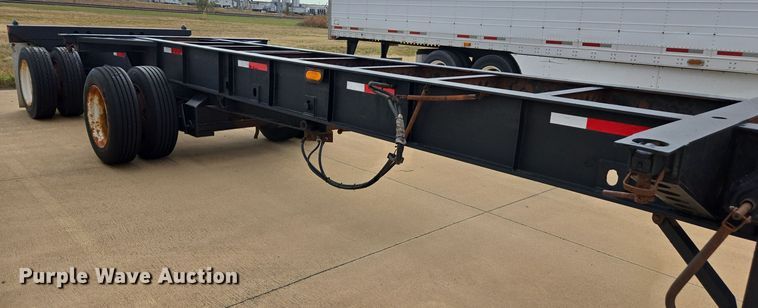 image for item EE7903 2001 Pratt container trailer