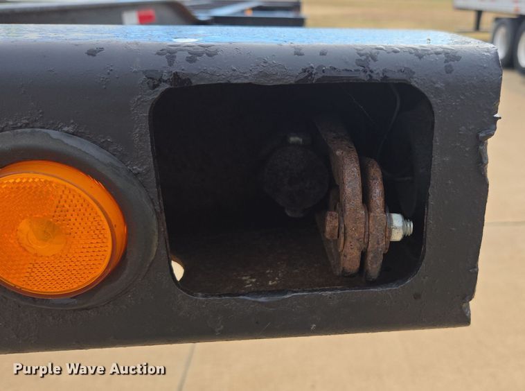 image for item EE7903 2001 Pratt container trailer