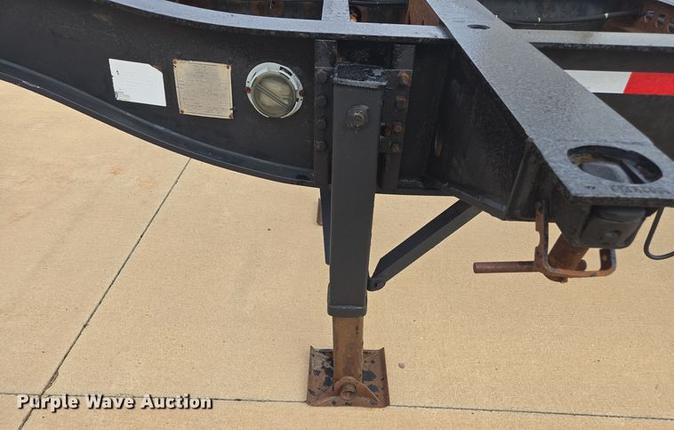 image for item EE7903 2001 Pratt container trailer