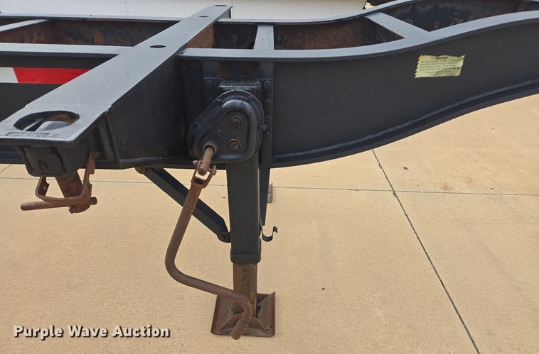 image for item EE7903 2001 Pratt container trailer