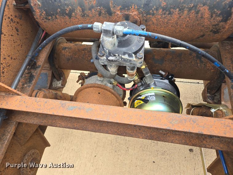 image for item EE7903 2001 Pratt container trailer