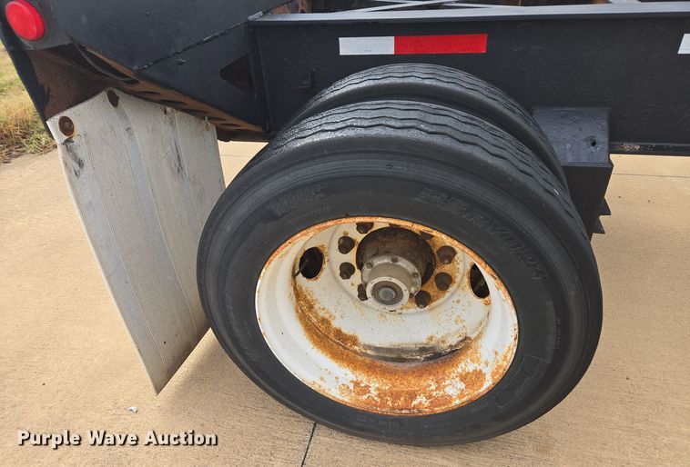 image for item EE7903 2001 Pratt container trailer