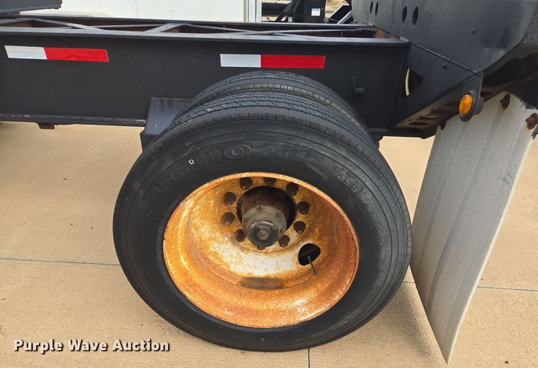 image for item EE7903 2001 Pratt container trailer