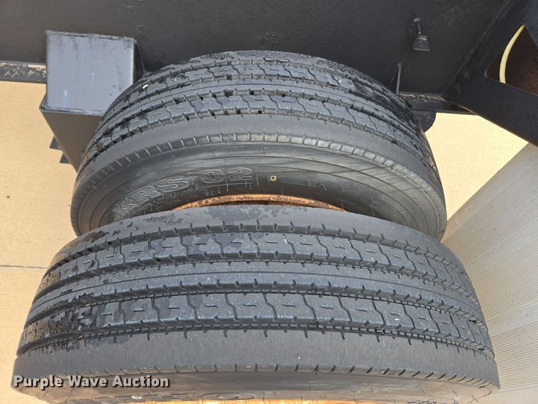 image for item EE7903 2001 Pratt container trailer