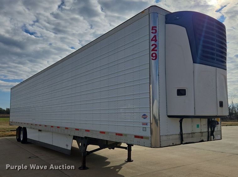 image for item EE7906 2008 Utility dry van trailer