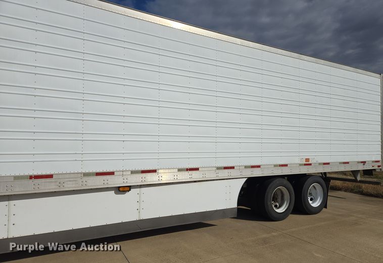 image for item EE7906 2008 Utility dry van trailer