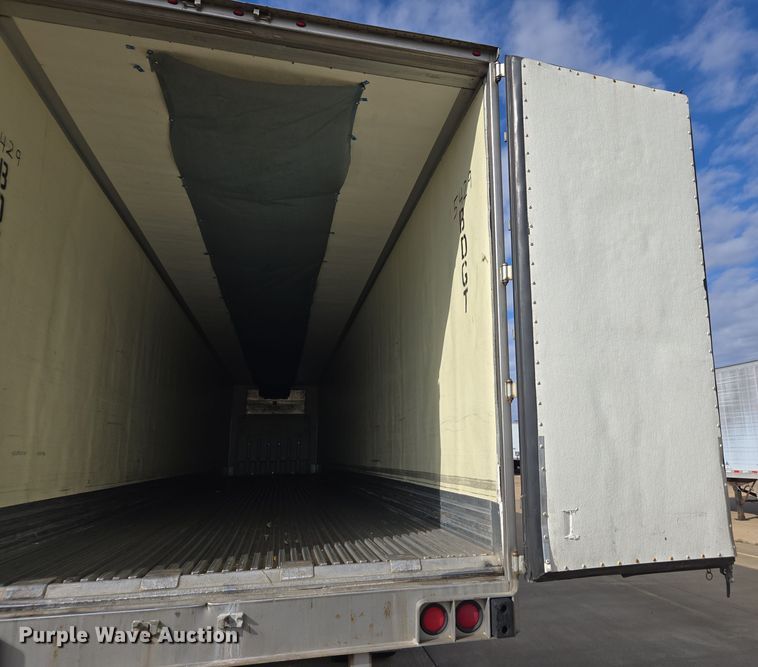 image for item EE7906 2008 Utility dry van trailer