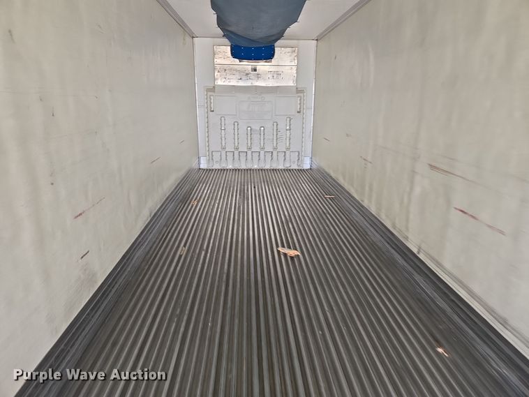 image for item EE7906 2008 Utility dry van trailer