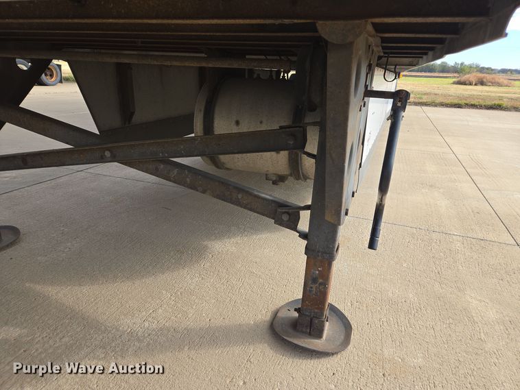 image for item EE7906 2008 Utility dry van trailer