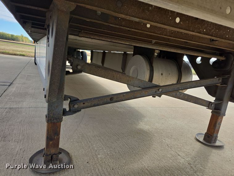 image for item EE7906 2008 Utility dry van trailer