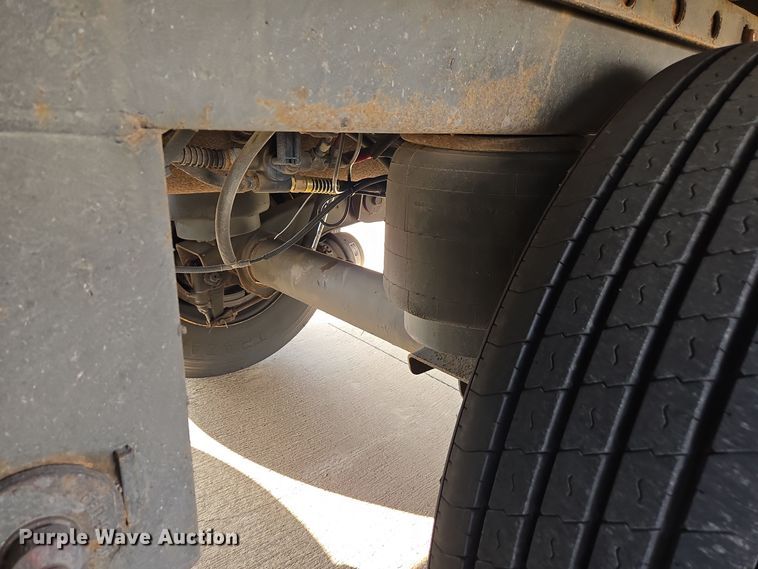 image for item EE7906 2008 Utility dry van trailer