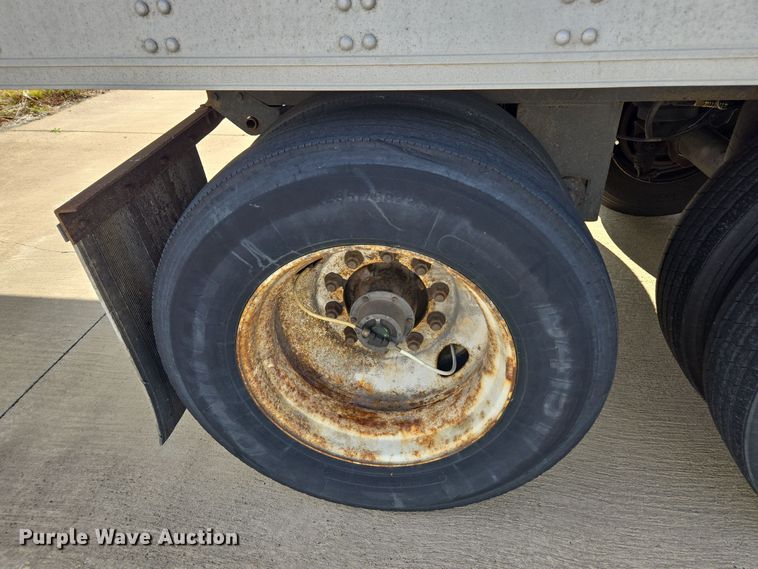 image for item EE7906 2008 Utility dry van trailer