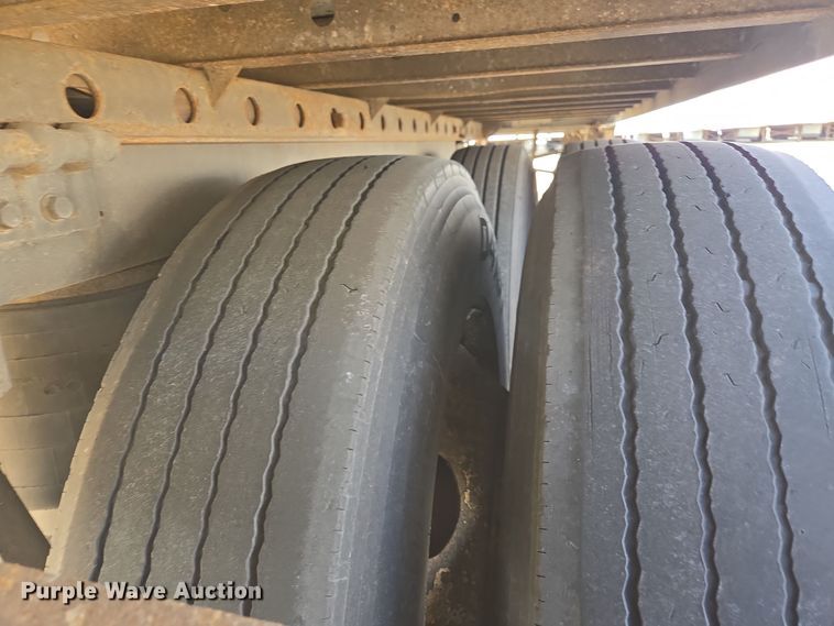 image for item EE7906 2008 Utility dry van trailer