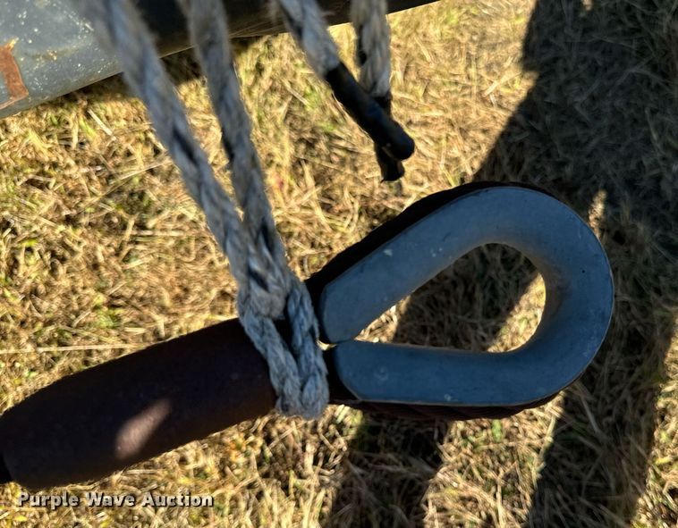 image for item EG6775 2004 International 7500 semi truck