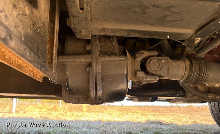 image for item EG6775 2004 International 7500 semi truck