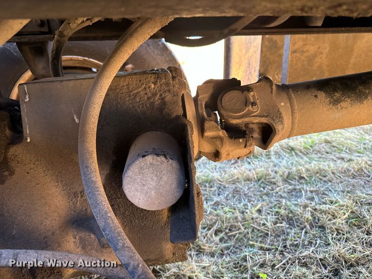 image for item EG6775 2004 International 7500 semi truck