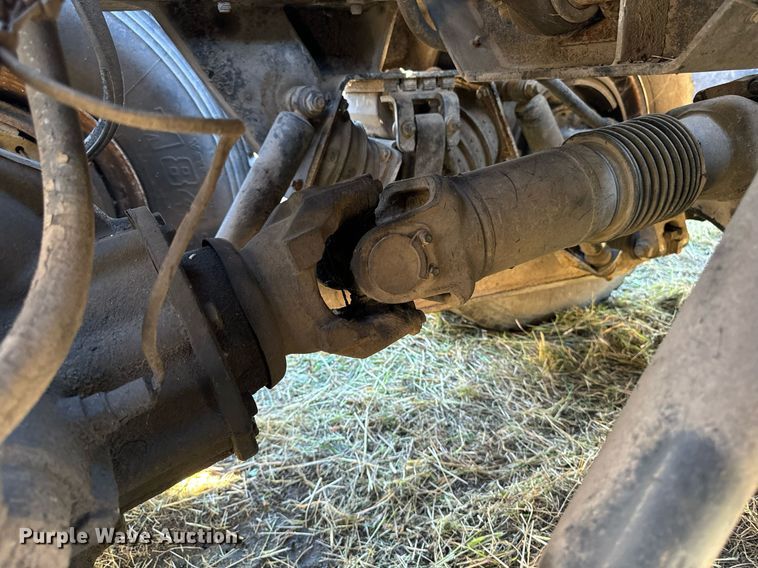 image for item EG6775 2004 International 7500 semi truck