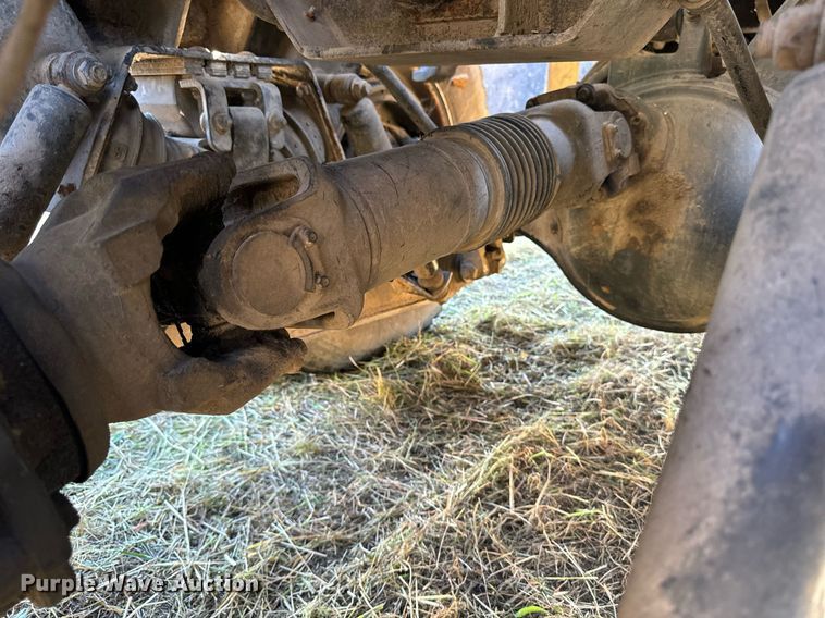 image for item EG6775 2004 International 7500 semi truck