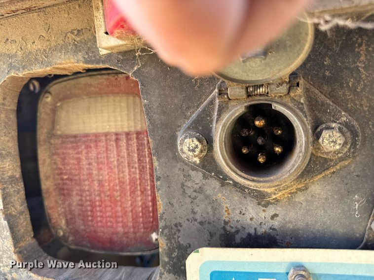 image for item EG6775 2004 International 7500 semi truck