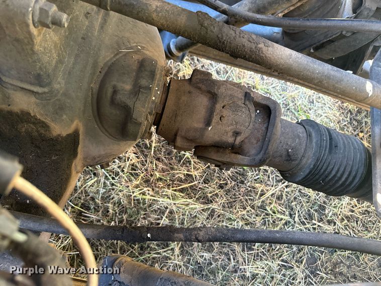 image for item EG6775 2004 International 7500 semi truck