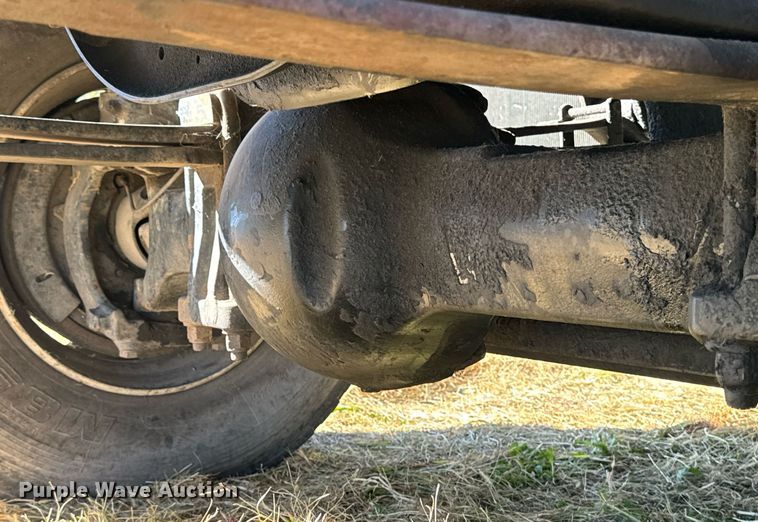 image for item EG6775 2004 International 7500 semi truck