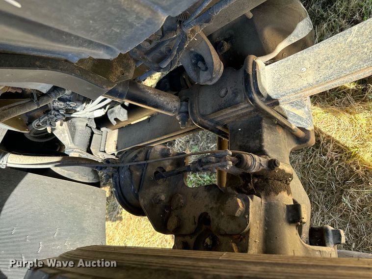 image for item EG6775 2004 International 7500 semi truck