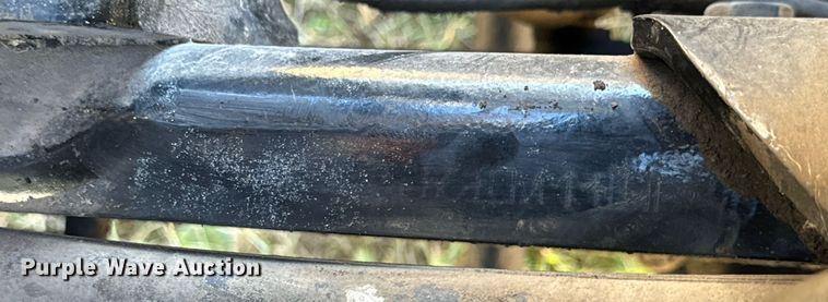 image for item EG6775 2004 International 7500 semi truck